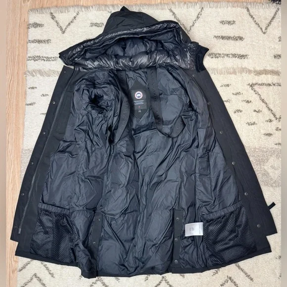 Canada Goose Shelburne Water Resistant 625 Fill Power Down Parka - Picture 12 of 16